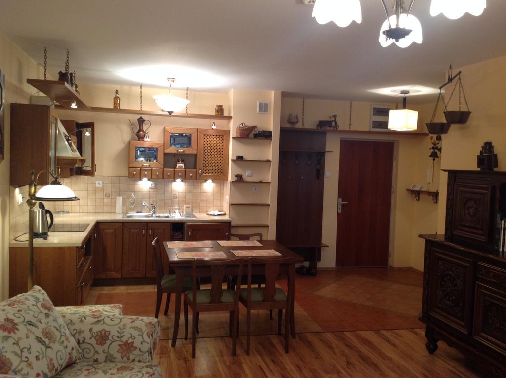 Apartament Stary Kazimierz - Apartamenty Pod Aniolem คาชิเมียร์ซ ดอลนี ภายนอก รูปภาพ